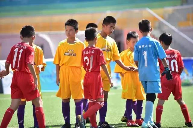 斯诺克北爱尔兰公开赛：八位中国选手争夺决赛，白雨露首战引关注